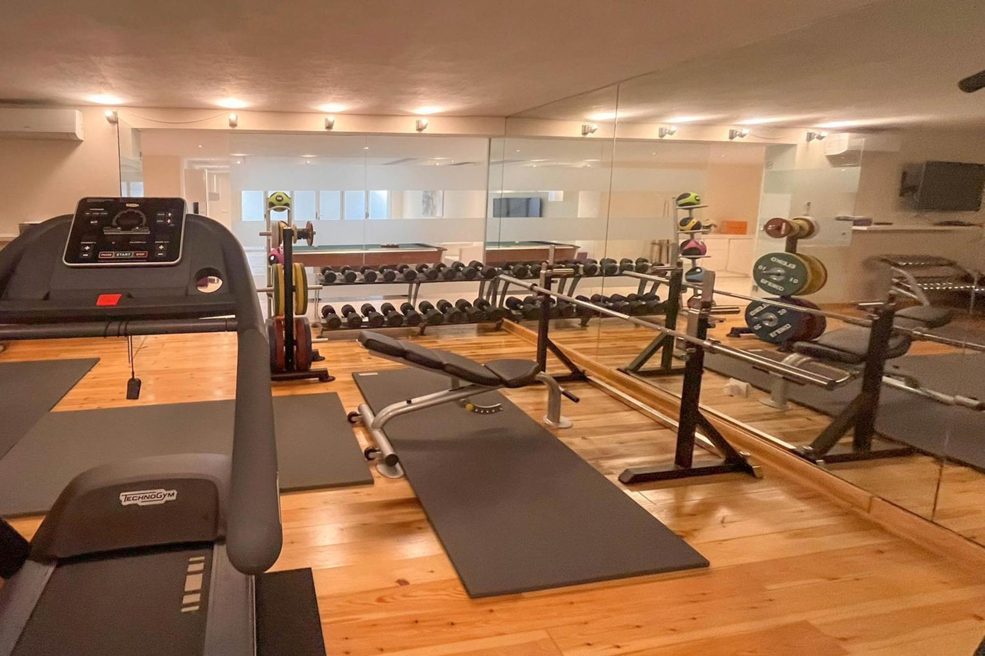 Villa New Zacaluca Pool Sauna & Gym - Happy Rentals 马尔韦利亚 外观 照片