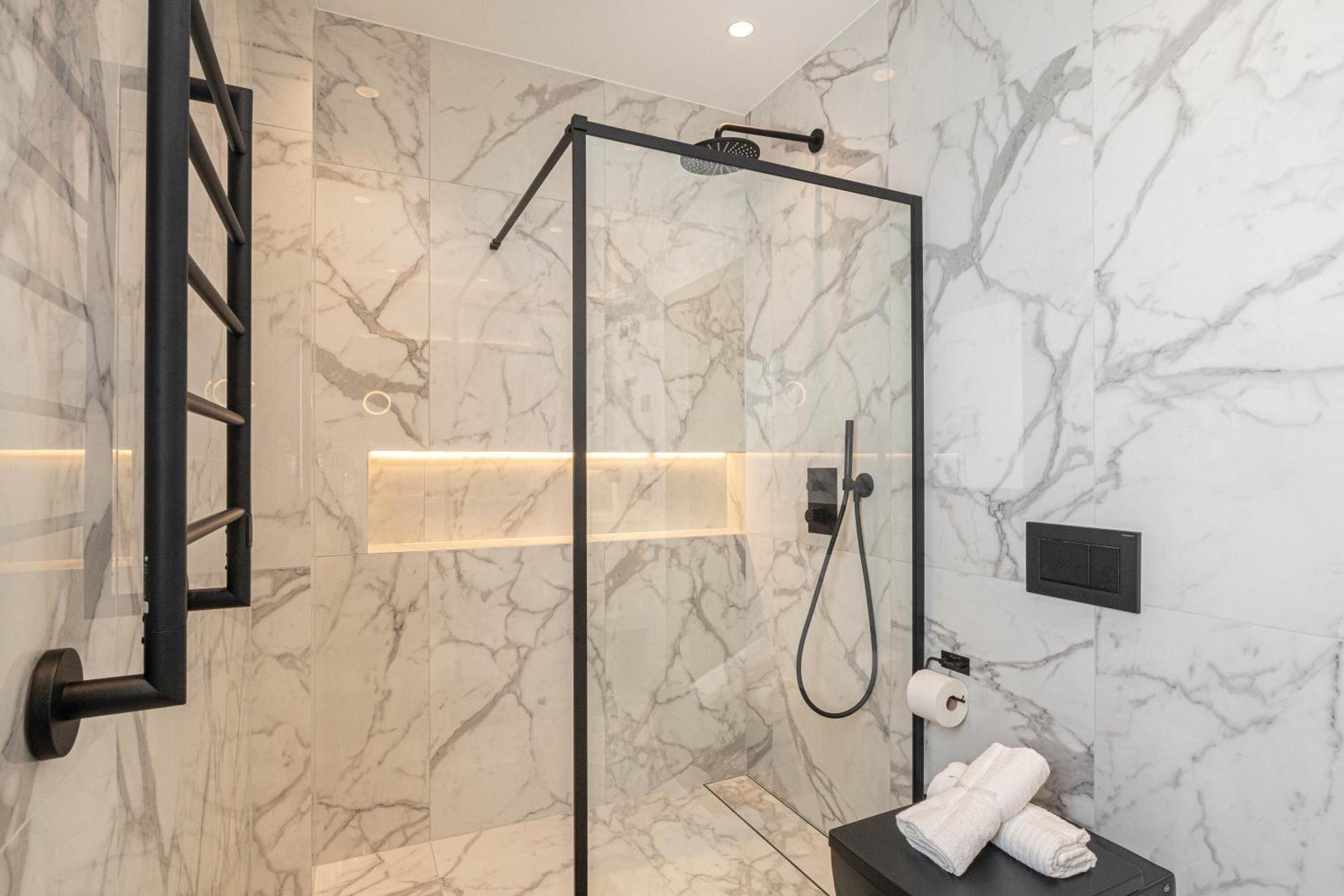 Villa New Zacaluca Pool Sauna & Gym 马尔韦利亚 外观 照片