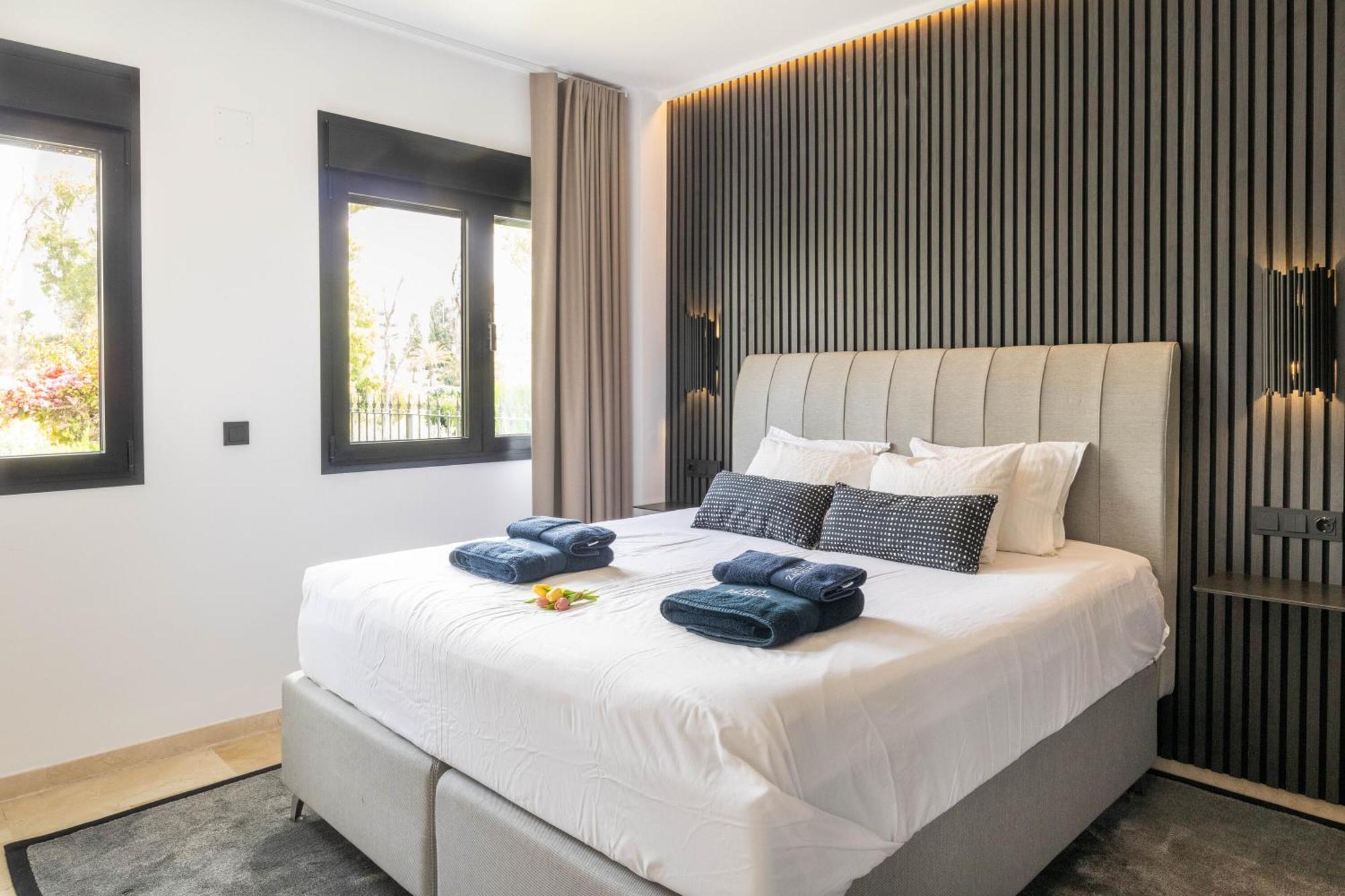 Villa New Zacaluca Pool Sauna & Gym 马尔韦利亚 外观 照片